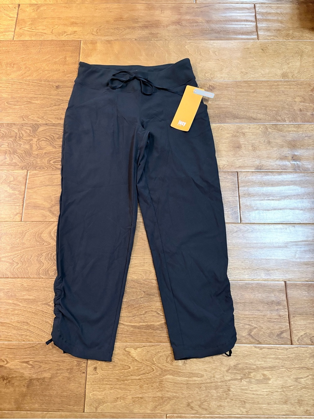 NWT Lucy Lets Jet Pant Capris in Black W/ Adjustable Waist & Hem Size XS